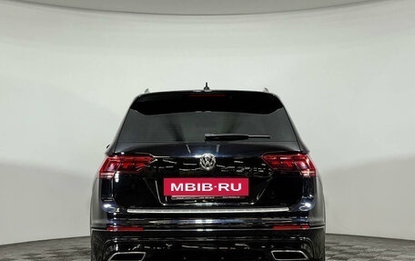 Volkswagen Tiguan II, 2019 год, 3 499 000 рублей, 6 фотография