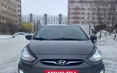 Hyundai Solaris II рестайлинг, 2012 год, 1 050 000 рублей, 2 фотография