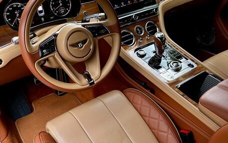 Bentley Continental GT III, 2018 год, 23 000 000 рублей, 13 фотография