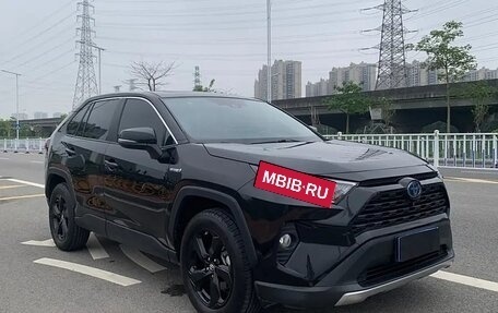 Toyota RAV4, 2020 год, 3 060 000 рублей, 4 фотография