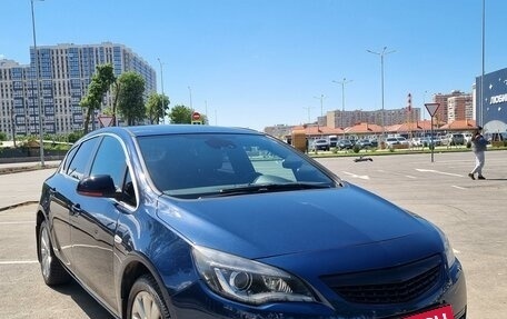 Opel Astra J, 2011 год, 1 050 000 рублей, 2 фотография