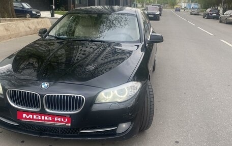 BMW 5 серия, 2011 год, 1 900 000 рублей, 3 фотография