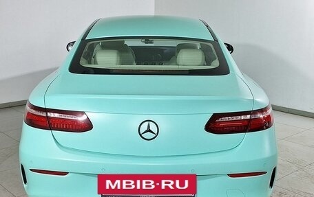 Mercedes-Benz E-Класс, 2018 год, 4 600 000 рублей, 7 фотография