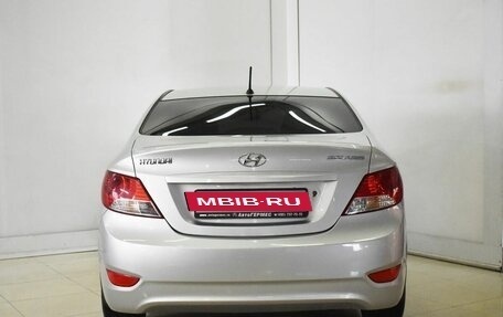 Hyundai Solaris II рестайлинг, 2012 год, 563 000 рублей, 3 фотография