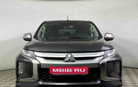 Mitsubishi L200 IV рестайлинг, 2019 год, 3 480 000 рублей, 3 фотография