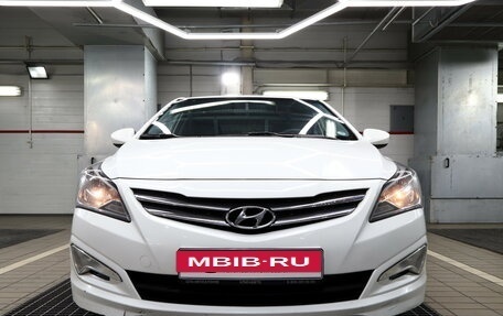 Hyundai Solaris II рестайлинг, 2015 год, 1 070 000 рублей, 3 фотография