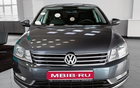 Volkswagen Passat B7, 2012 год, 1 099 000 рублей, 12 фотография