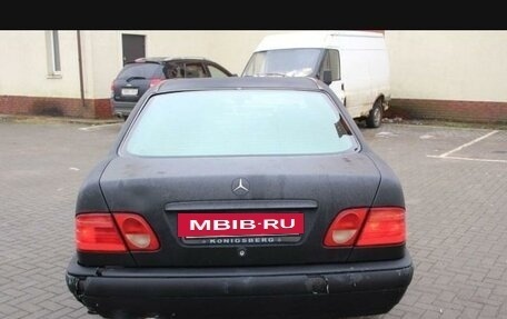 Mercedes-Benz E-Класс, 1996 год, 360 000 рублей, 6 фотография