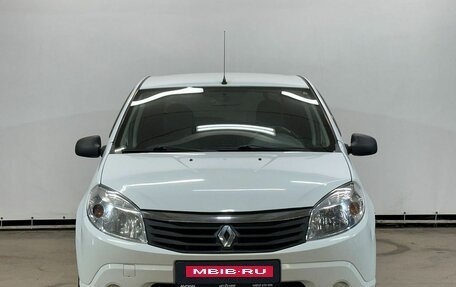 Renault Sandero I, 2013 год, 700 000 рублей, 2 фотография