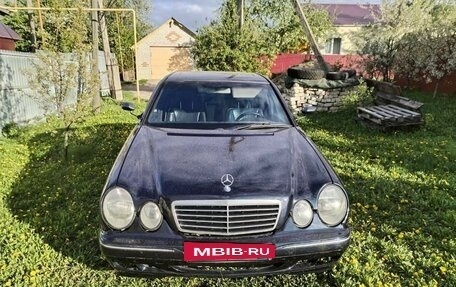 Mercedes-Benz E-Класс, 1997 год, 590 000 рублей, 3 фотография