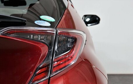 Toyota C-HR I рестайлинг, 2017 год, 2 135 000 рублей, 7 фотография