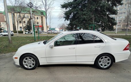 Mercedes-Benz C-Класс, 2004 год, 1 000 000 рублей, 2 фотография