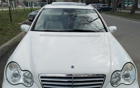 Mercedes-Benz C-Класс, 2004 год, 1 000 000 рублей, 4 фотография