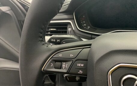 Audi A4, 2017 год, 2 400 000 рублей, 12 фотография