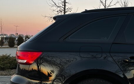 Audi A4, 2017 год, 2 400 000 рублей, 10 фотография