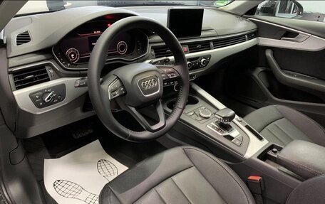 Audi A4, 2017 год, 2 400 000 рублей, 11 фотография