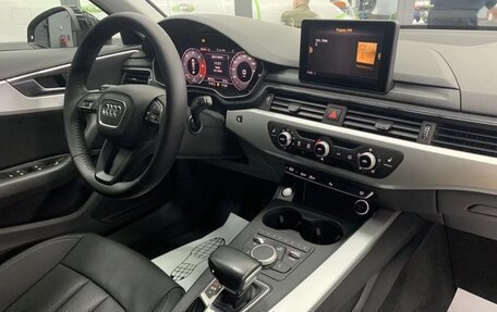 Audi A4, 2017 год, 2 400 000 рублей, 15 фотография