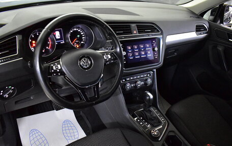 Volkswagen Tiguan II, 2020 год, 2 975 000 рублей, 16 фотография