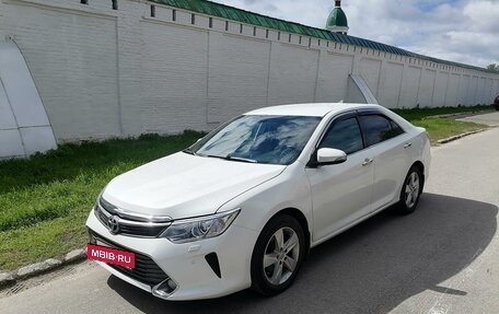 Toyota Camry, 2016 год, 2 000 000 рублей, 2 фотография