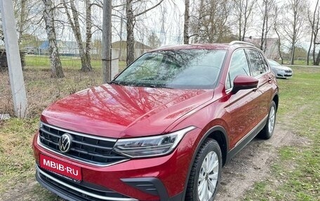 Volkswagen Tiguan II, 2021 год, 3 600 000 рублей, 1 фотография