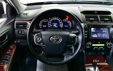 Toyota Camry, 2013 год, 1 750 000 рублей, 16 фотография