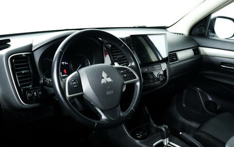Mitsubishi Outlander III рестайлинг 3, 2013 год, 1 550 000 рублей, 7 фотография