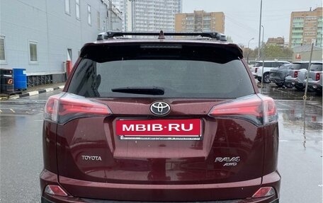 Toyota RAV4, 2017 год, 1 899 000 рублей, 4 фотография
