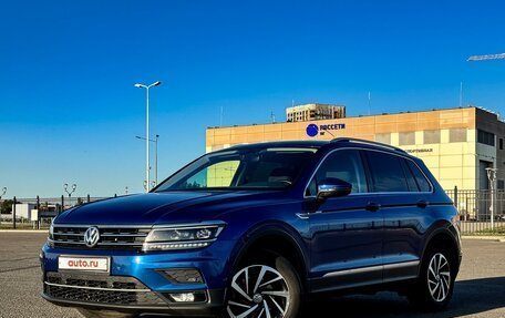 Volkswagen Tiguan II, 2018 год, 3 000 000 рублей, 3 фотография