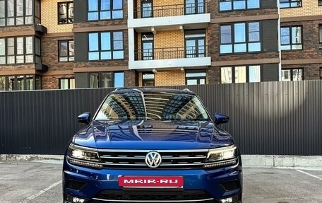 Volkswagen Tiguan II, 2018 год, 3 000 000 рублей, 13 фотография