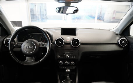 Audi A1, 2012 год, 1 350 000 рублей, 11 фотография