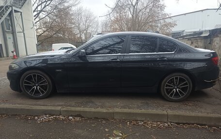 BMW 5 серия, 2012 год, 1 550 000 рублей, 3 фотография