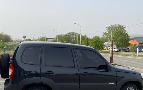 Chevrolet Niva I рестайлинг, 2011 год, 700 000 рублей, 4 фотография