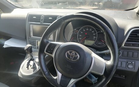 Toyota Ractis II, 2012 год, 1 100 000 рублей, 8 фотография