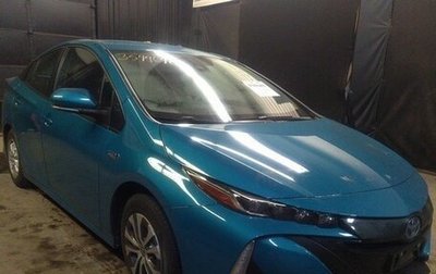 Toyota Prius IV XW50, 2022 год, 1 950 000 рублей, 1 фотография