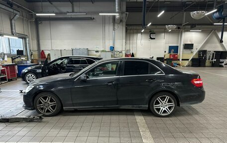 Mercedes-Benz E-Класс, 2012 год, 1 600 000 рублей, 2 фотография