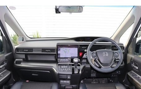 Honda Stepwgn IV, 2019 год, 2 110 000 рублей, 5 фотография