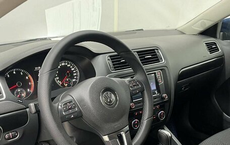 Volkswagen Jetta VI, 2012 год, 1 165 000 рублей, 11 фотография