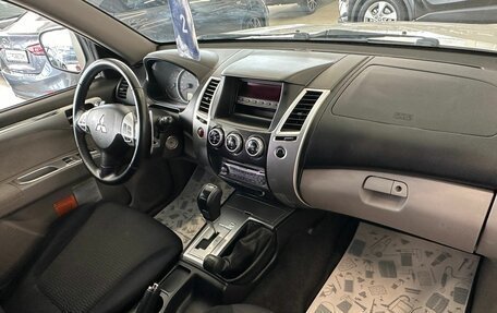 Mitsubishi Pajero Sport II рестайлинг, 2013 год, 2 149 999 рублей, 13 фотография