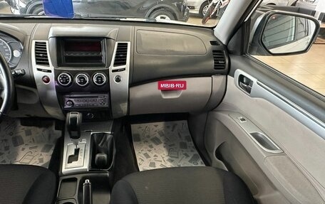 Mitsubishi Pajero Sport II рестайлинг, 2013 год, 2 149 999 рублей, 15 фотография