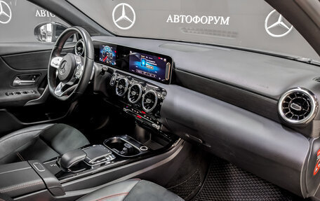 Mercedes-Benz A-Класс, 2018 год, 3 230 000 рублей, 11 фотография