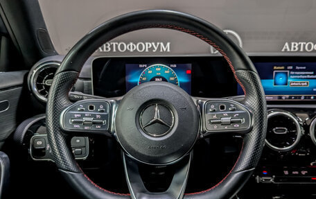 Mercedes-Benz A-Класс, 2018 год, 3 230 000 рублей, 20 фотография