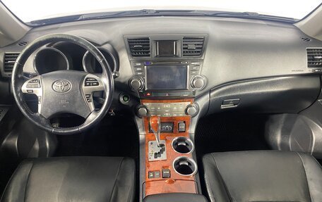 Toyota Highlander III, 2013 год, 2 499 000 рублей, 13 фотография
