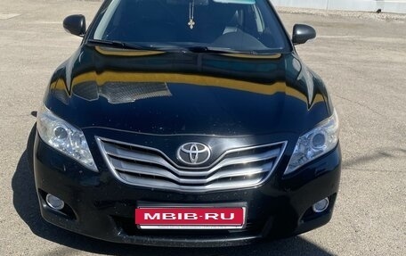Toyota Camry, 2011 год, 1 650 000 рублей, 2 фотография