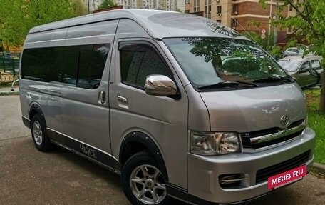 Toyota HiAce H200, 2007 год, 1 750 000 рублей, 2 фотография