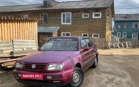 Volkswagen Vento, 1993 год, 145 000 рублей, 2 фотография