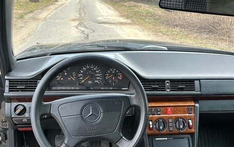 Mercedes-Benz E-Класс, 1994 год, 190 000 рублей, 8 фотография