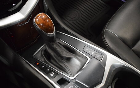 Cadillac SRX II рестайлинг, 2013 год, 1 679 000 рублей, 26 фотография