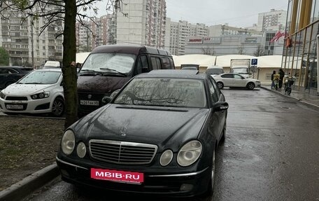 Mercedes-Benz E-Класс, 2003 год, 895 000 рублей, 14 фотография