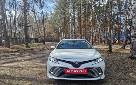 Toyota Camry, 2018 год, 2 265 000 рублей, 8 фотография