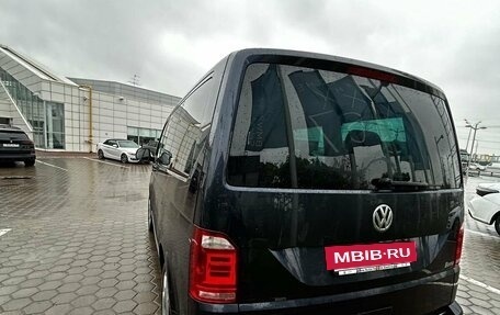Volkswagen Multivan T6 рестайлинг, 2019 год, 4 800 000 рублей, 7 фотография